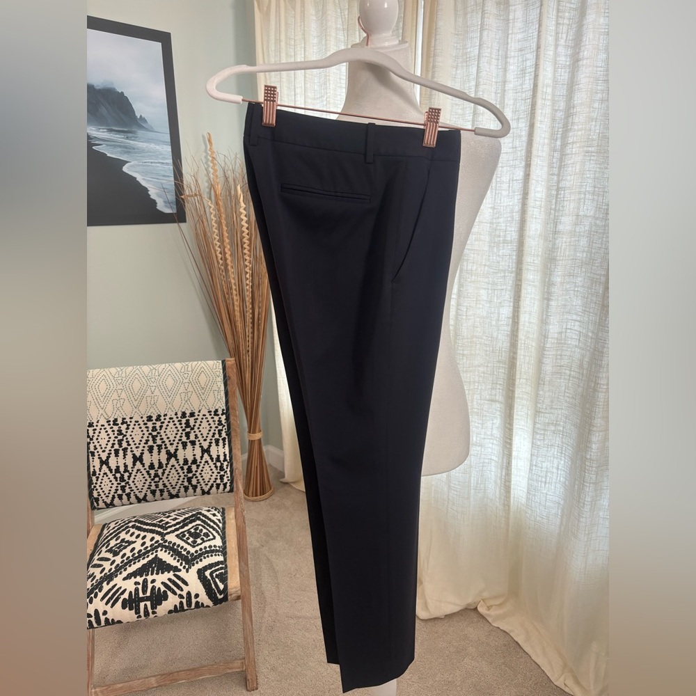 Theory Dark Navy Testra Pants in Good Wool Size 2 Tapered Slim Fit - Like New! - Picture 3 of 9